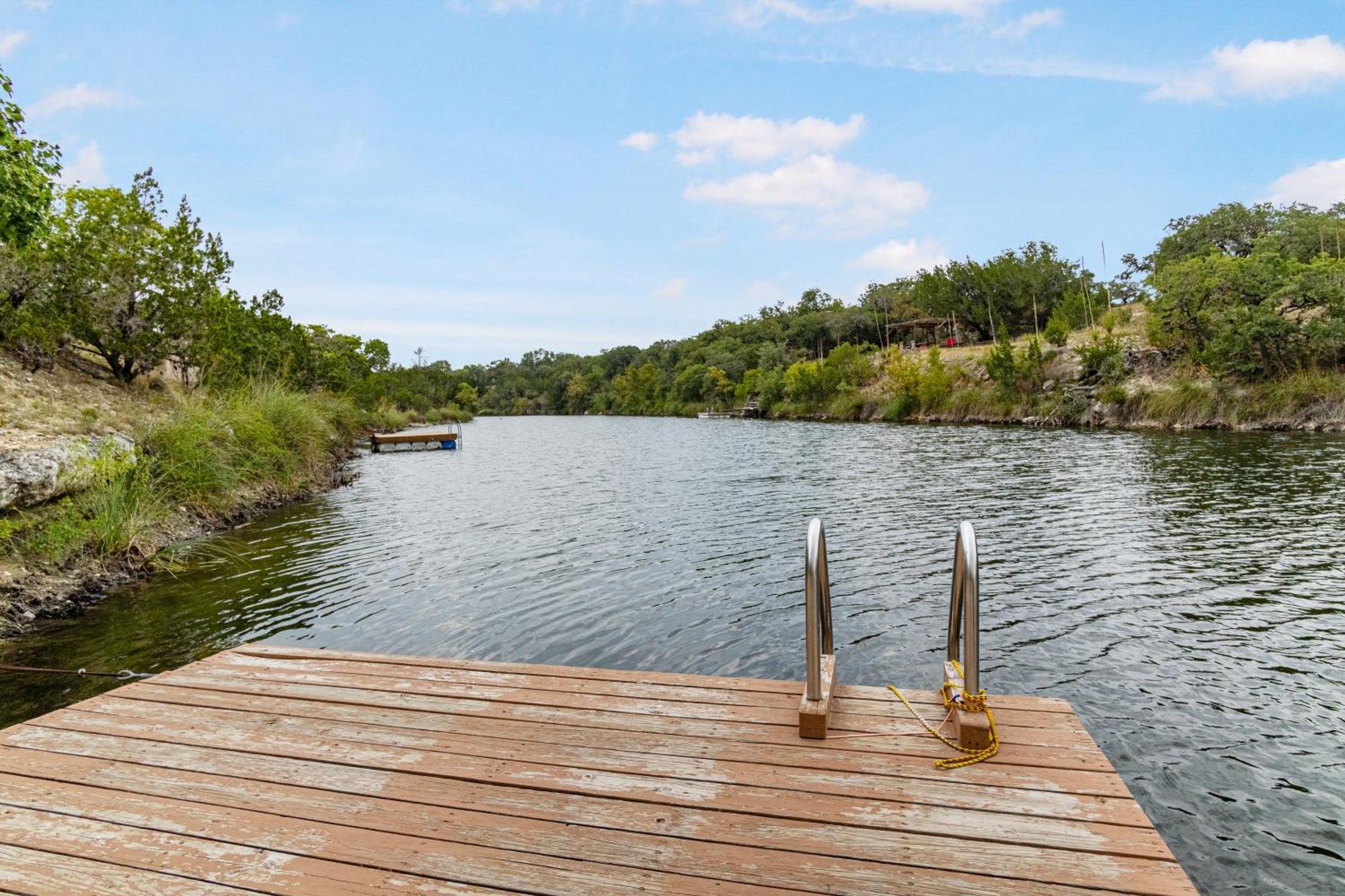 מלון Tarpley Hondo Creek Hideaway מראה חיצוני תמונה