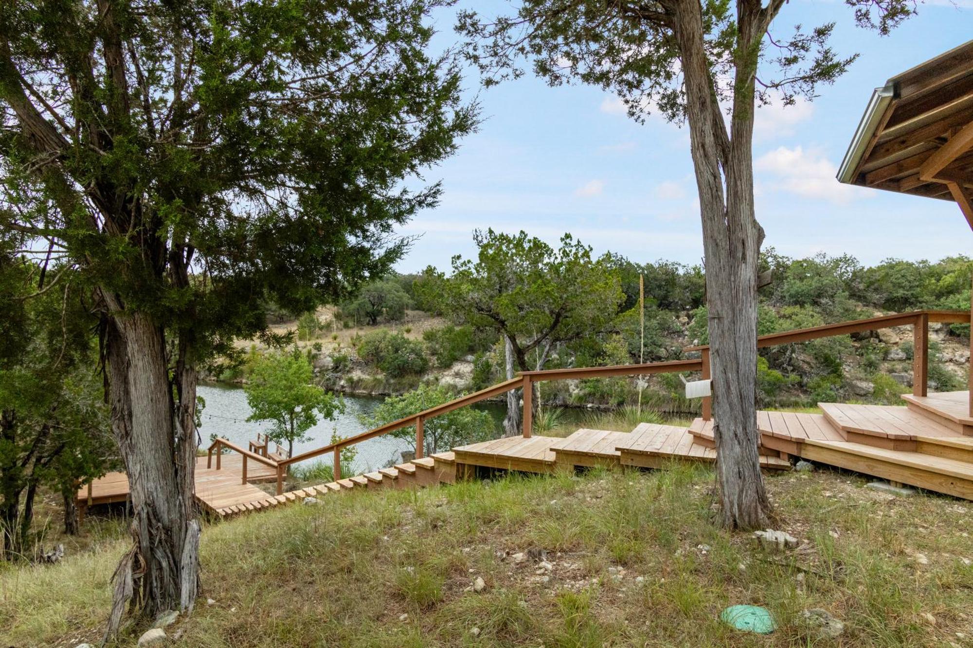 מלון Tarpley Hondo Creek Hideaway מראה חיצוני תמונה